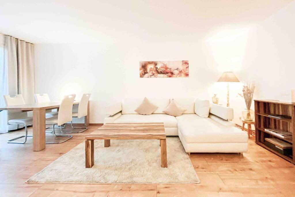 Luxury Home Cinema 2R Apt + Balcony / 65M² Leipzig Buitenkant foto