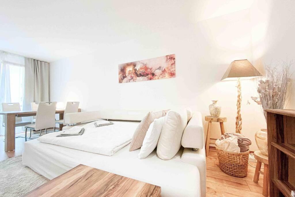 Luxury Home Cinema 2R Apt + Balcony / 65M² Leipzig Buitenkant foto