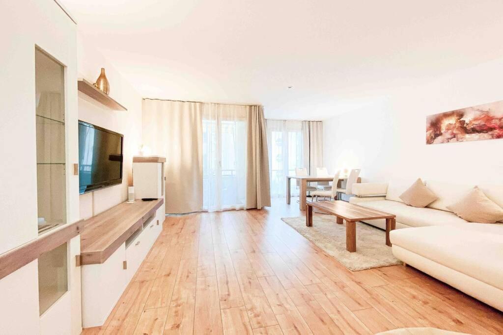 Luxury Home Cinema 2R Apt + Balcony / 65M² Leipzig Buitenkant foto