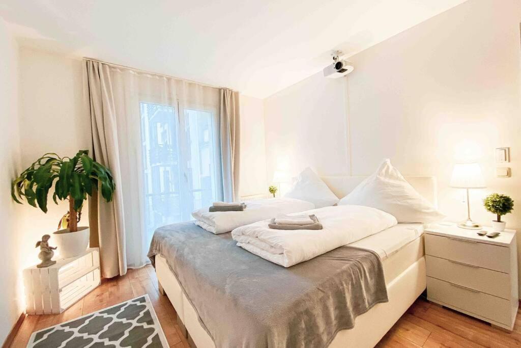 Luxury Home Cinema 2R Apt + Balcony / 65M² Leipzig Buitenkant foto